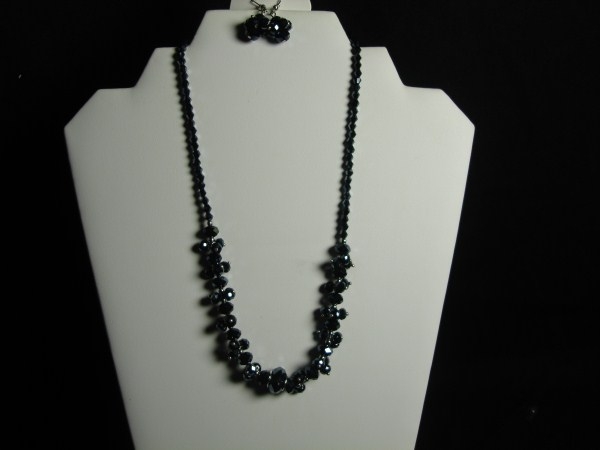 Crystal Stone Necklace Set in Hemitate